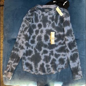 Medium 8-10 never worn woman’s thermal